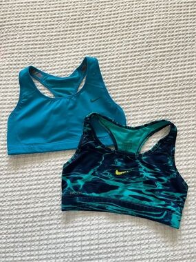 Nike Women’s Teal & Navy Patterned Racerback Sports Bras - Small
